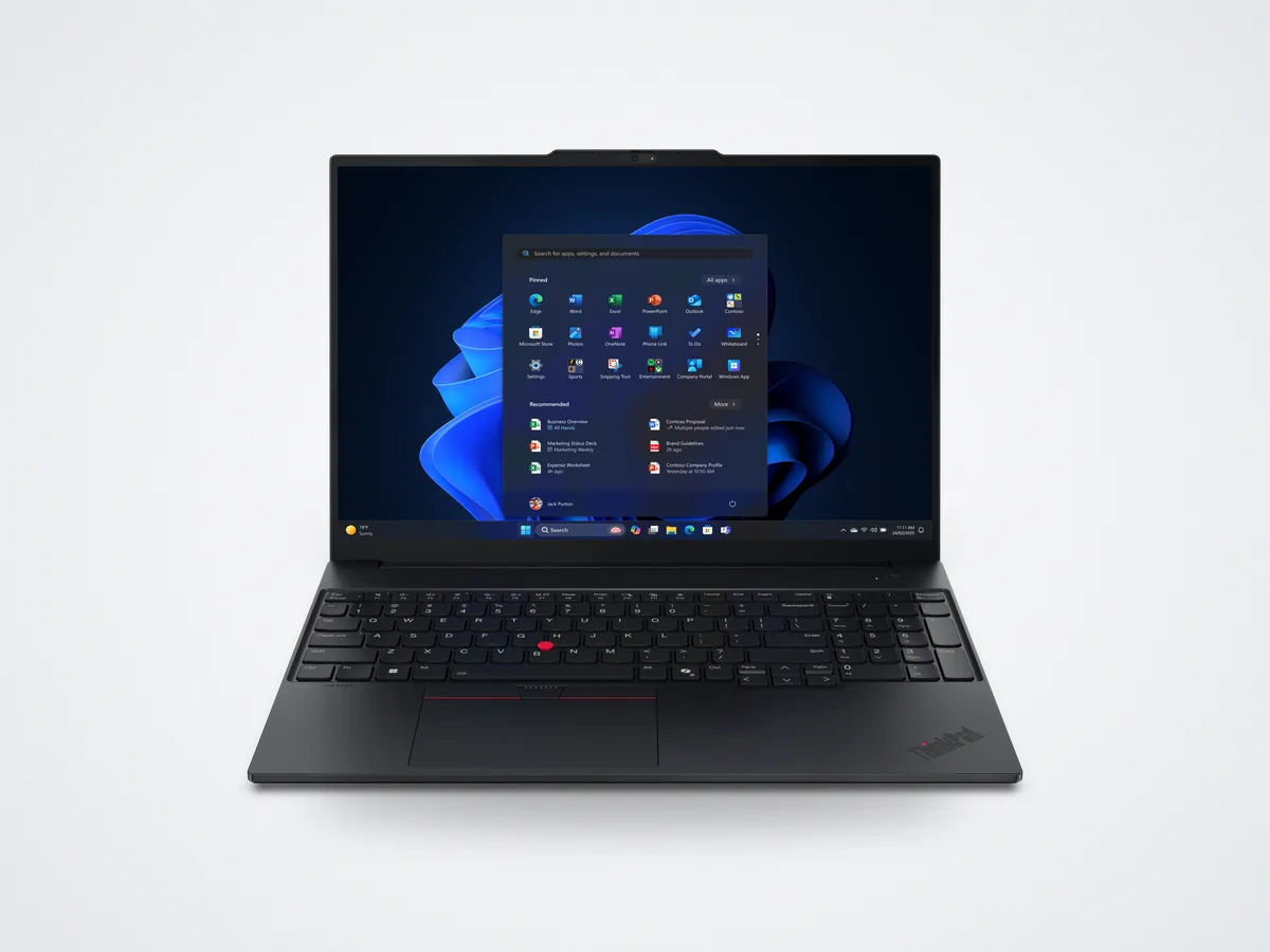 ThinkPad E16 Gen 3 abierta, de frente