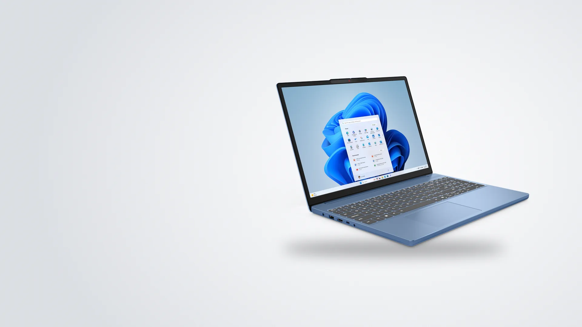 IdeaPad Slim 3i Gen 10 color Azul Polar, abierta, vista de tres cuartos