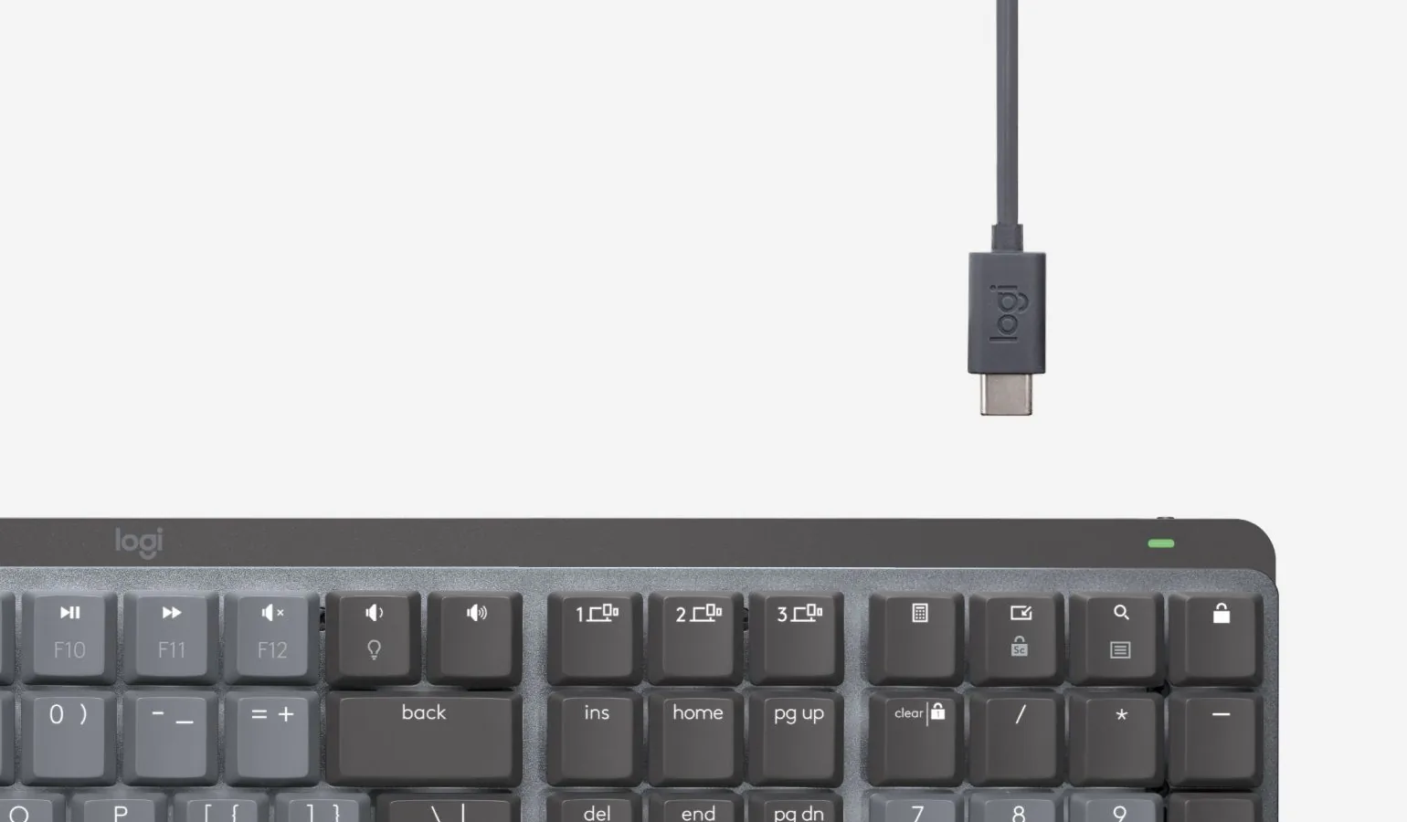 Teclado MX Mechanical con el cable USB-C de carga