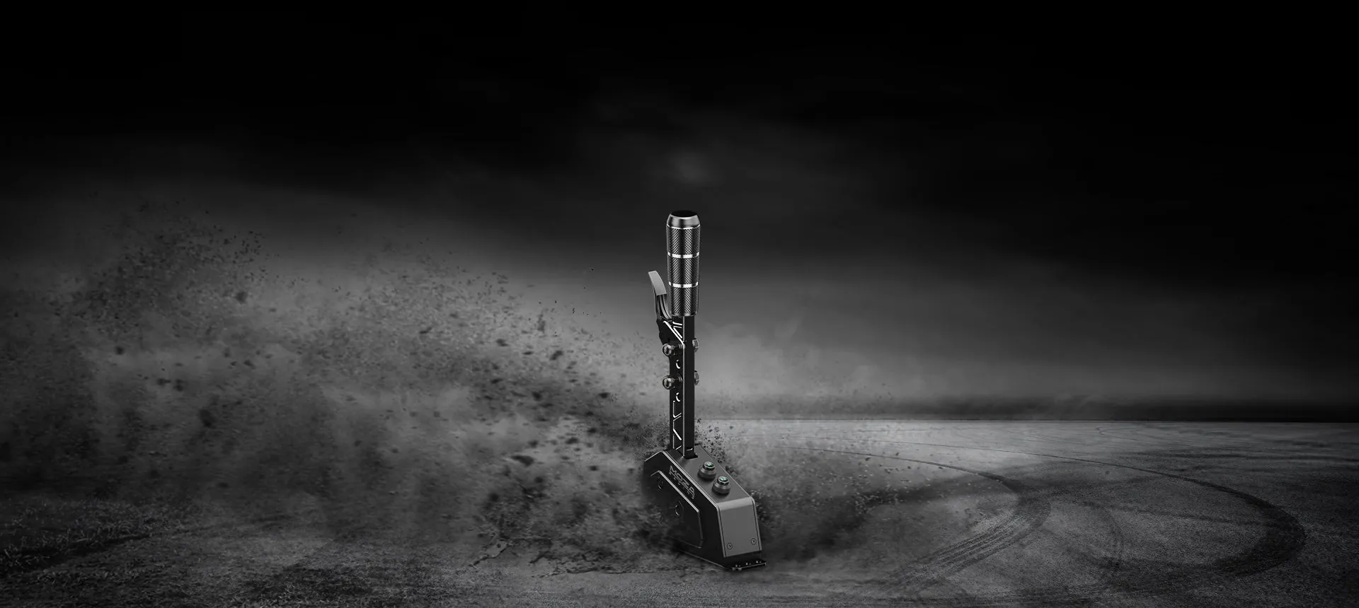 Shifter secuencial MOZA SGP sobre una pista con polvo
