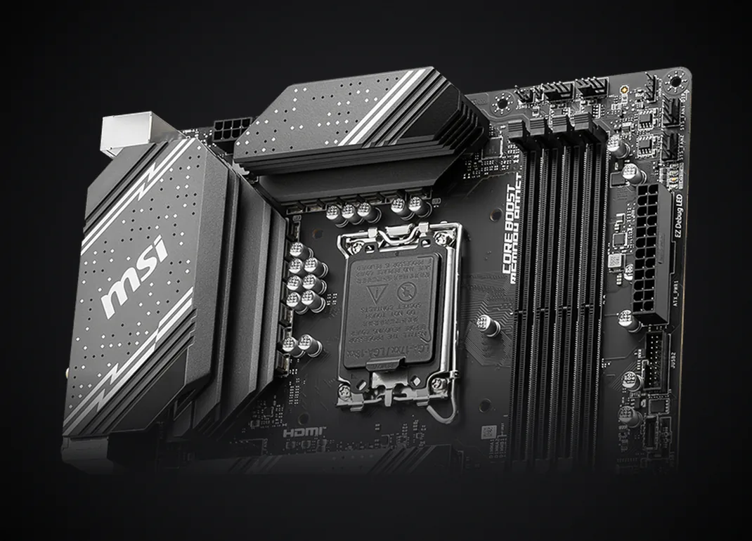 Disipadores de los VRM y socket LGA 1700 de la MSI B760 GAMING PLUS WIFI