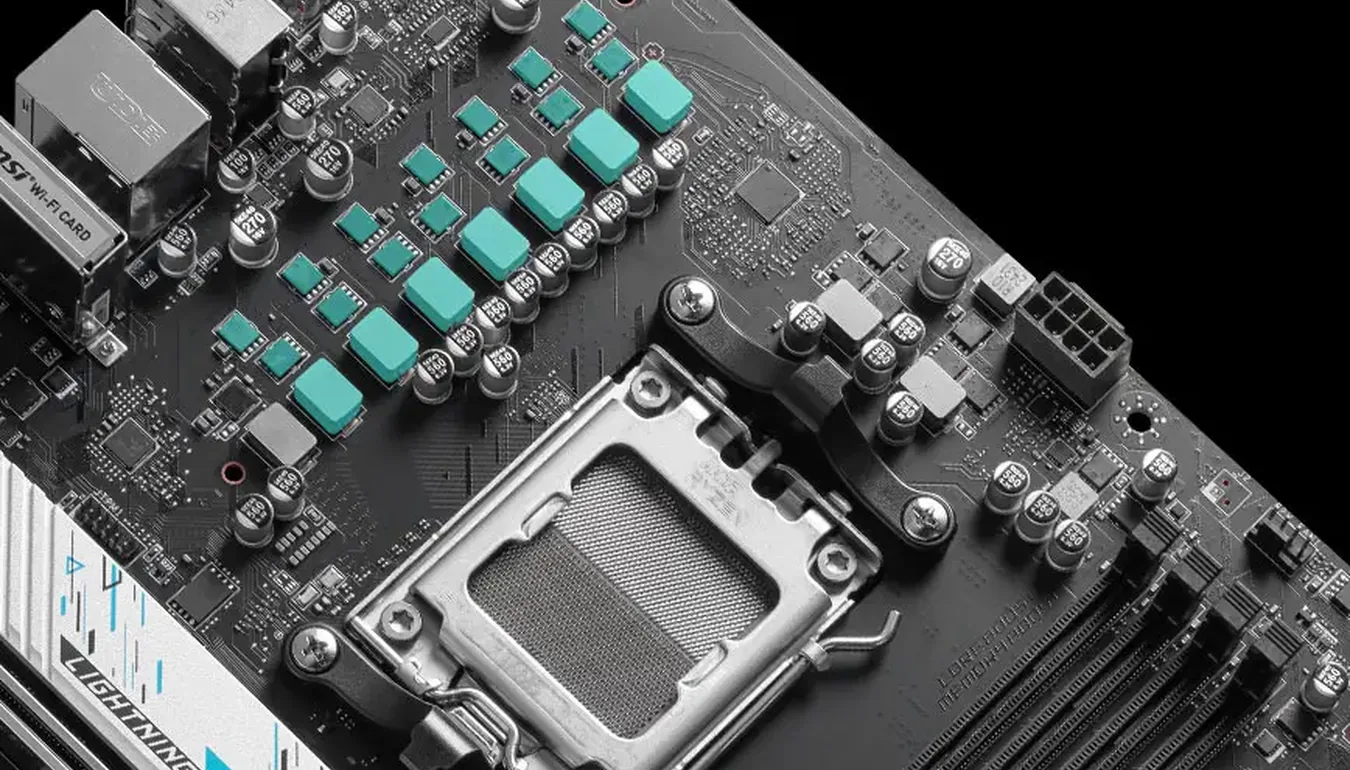 Fases de energía y socket AM5 de la MSI B840 GAMING PLUS WIFI