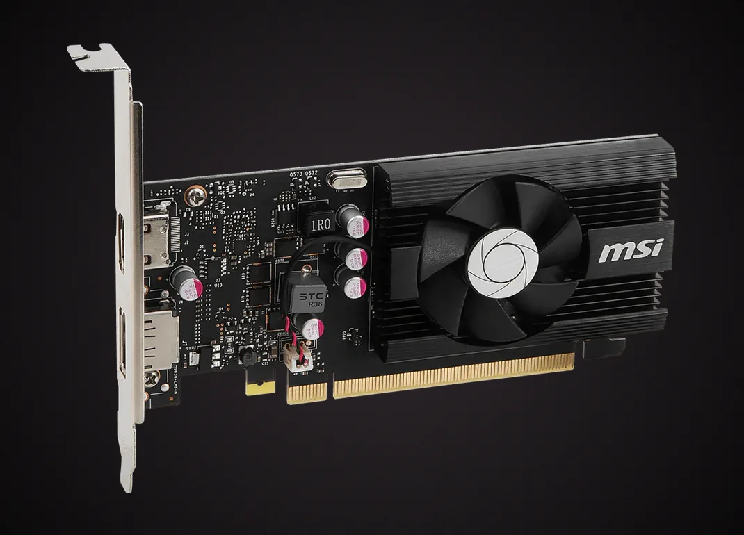 MSI GT 1030 4GD4 LP OC con su disipador y ventilador