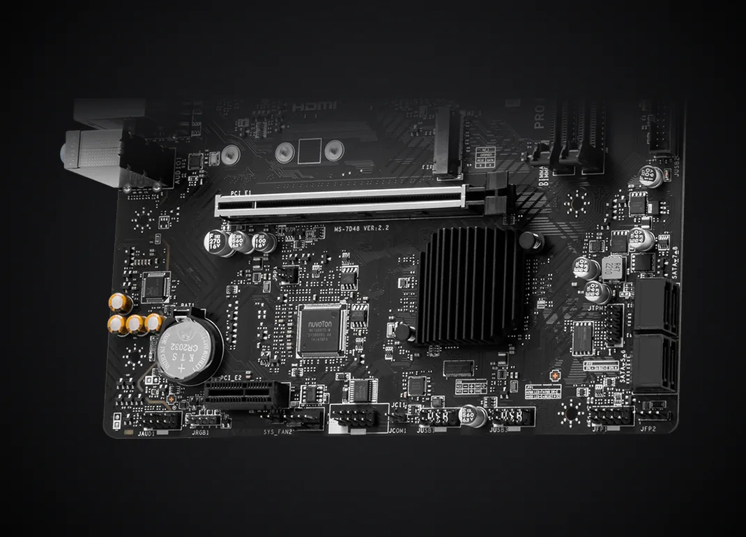 Ranuras PCIe y M.2 y disipador del chipset de la MSI PRO B760M-E DDR4