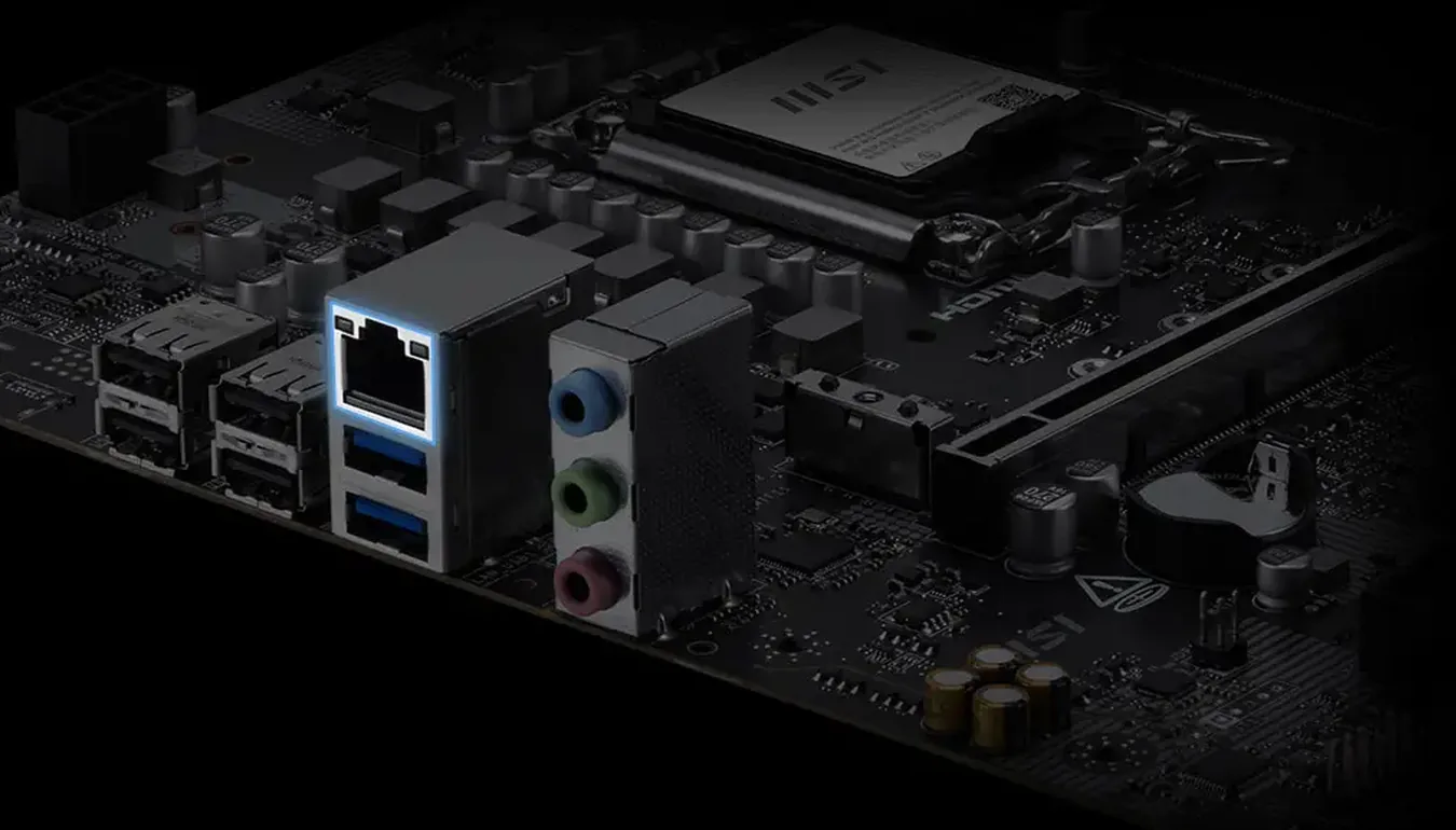Panel trasero de la MSI PRO B860M-E con LAN 5G, USB y audio
