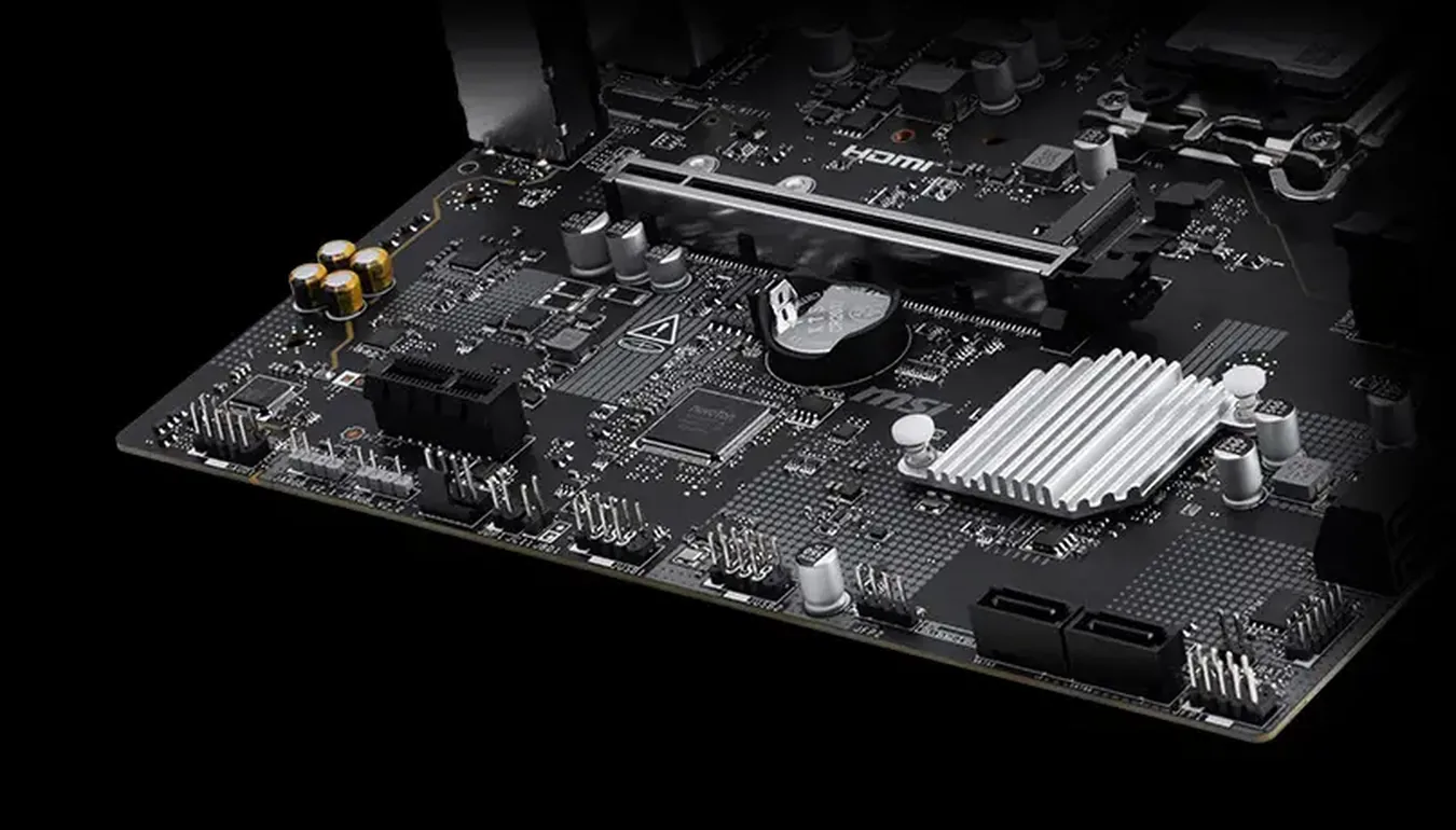 Ranuras PCIe y M.2 y disipador del chipset de la MSI PRO H810M-E
