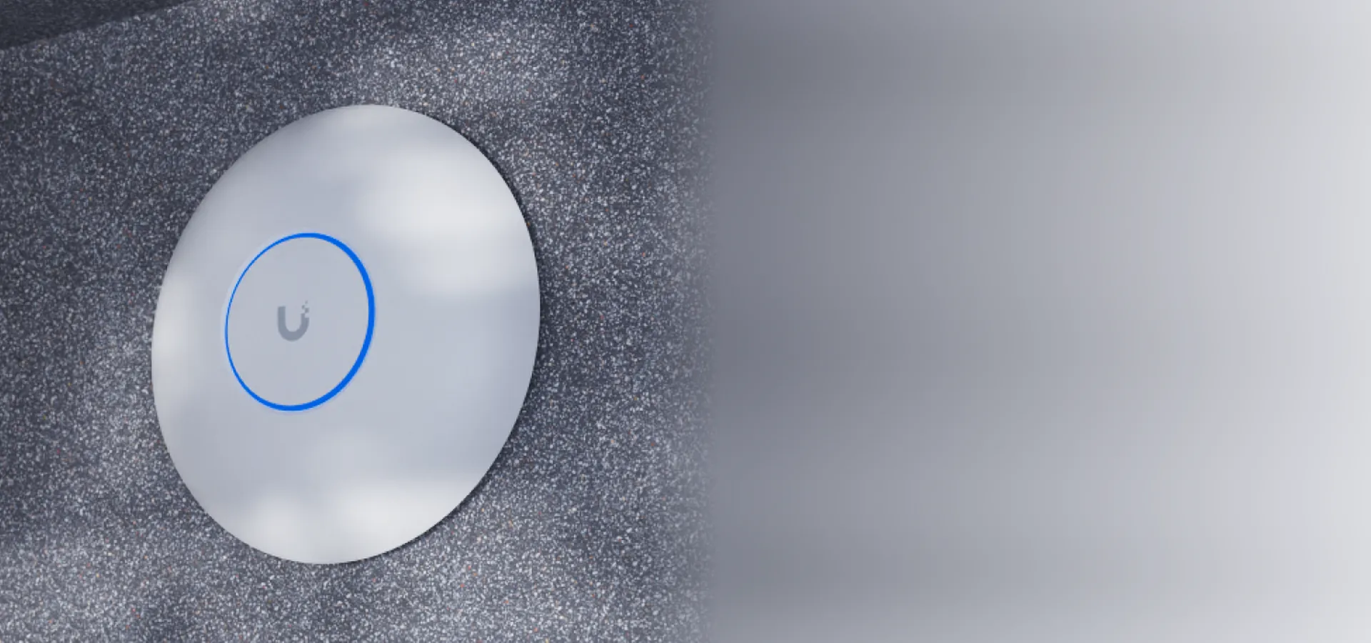Compacto, para techo o pared