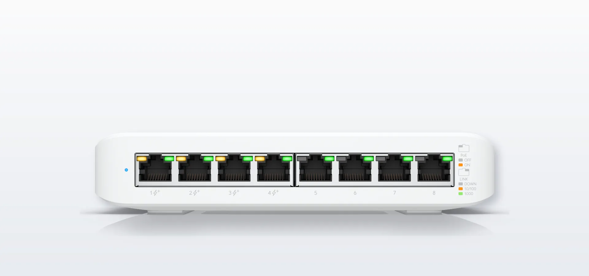 4 puertos con PoE+ y 4 Gigabit