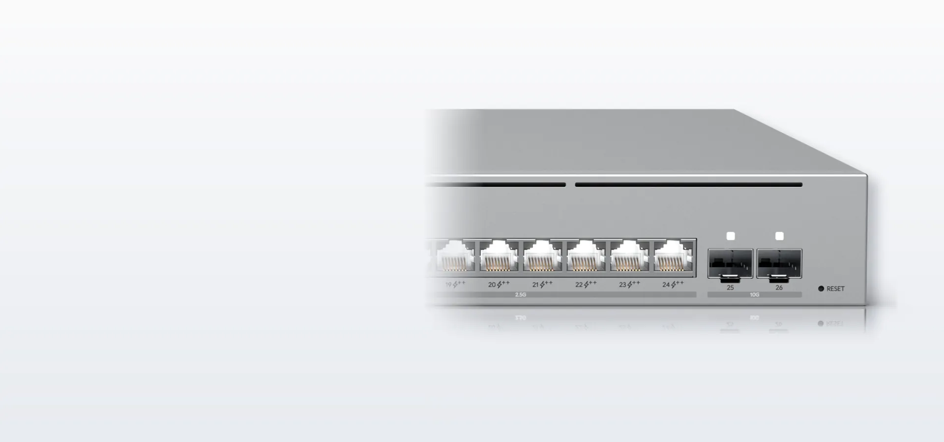 8 puertos de 2,5 GbE con PoE++